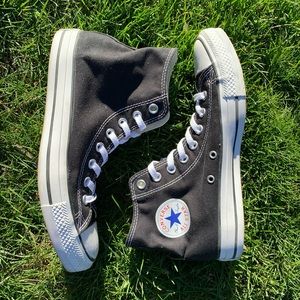 Black High top Converse